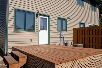 1710 8th Ave NW, Jamestown, ND 58401 - photo 4