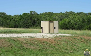 8040 SW 61st St, Topeka, KS 66610 - photo 7