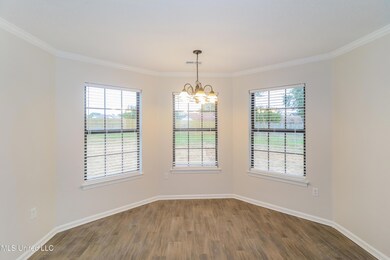 006-photo-dining-room-14909042