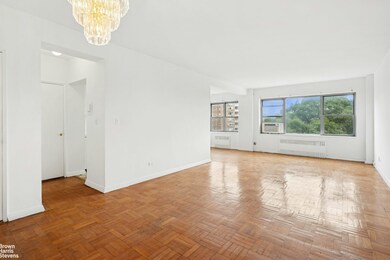 The Briar Cliff Apartments unit 7F, Bronx, NY 10463 - photo 3