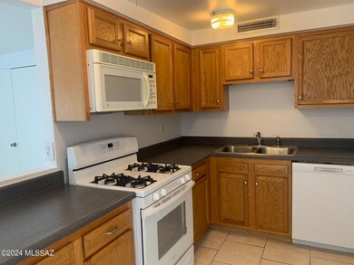 2023 E Hawthorne St unit 2, Tucson, AZ 85719 - photo 3
