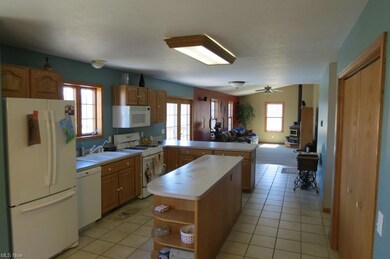 This home really does flow from room to room!