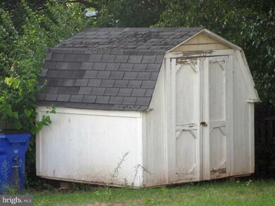 6208 Derby Dr, Frederick, MD 21703 - photo 2