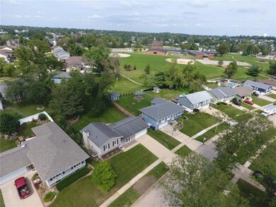 40 Clive Dr NW, Cedar Rapids, IA 52405 - photo 5