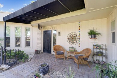 10645 W Hutton Dr, Sun City, AZ 85351 - photo 7