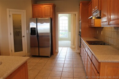 Refrigerator stays.
