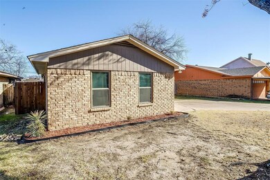 616 Saddle Rd, Fort Worth, TX 76108 - photo 2