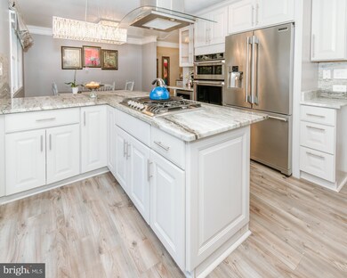 6217 Oak Hill Dr, Sykesville, MD 21784 - photo 2