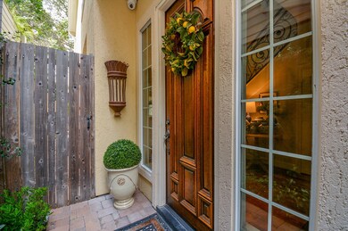 2122 Mcduffie St, Houston, TX 77019 - photo 3