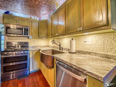 301 W Shawnee St, Tecumseh, MI 49286 - photo 3