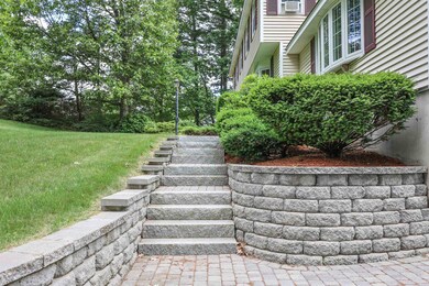 11 Park Ave, Londonderry, NH 03053 - photo 2