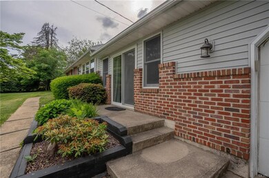 5455 Walnut Ln, Zionsville, PA 18092 - photo 4