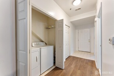 128 Remsen Ave unit A, New Brunswick, NJ 08901 - photo 4