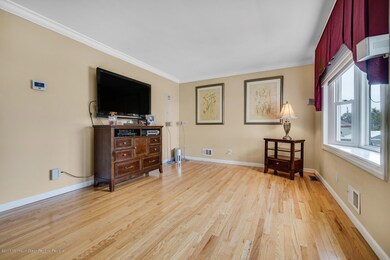 330 Bayview Ave Union Beach NJ-large-015