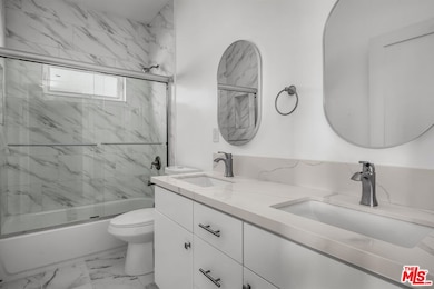 4703 Saturn St unit 1/2, Los Angeles, CA 90019 - photo 6