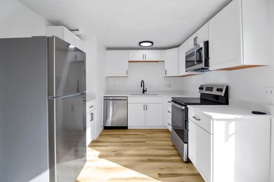 11-web-or-mls-3463-oakcrest-rd