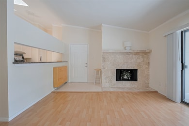 2425 Augusta Dr unit 16, Houston, TX 77057 - photo 2