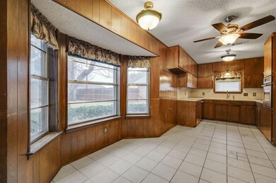 217 E Louella Dr, Hurst, TX 76054 - photo 7