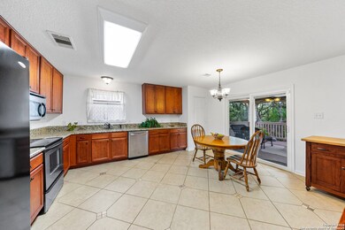 8006 Maddie Ln, San Antonio, TX 78255 - photo 7