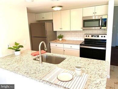 408 Strathaven Ct, Newark, DE 19702 - photo 2