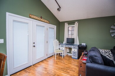 1714 E Lazy Ln, Vincennes, IN 47591 - photo 5