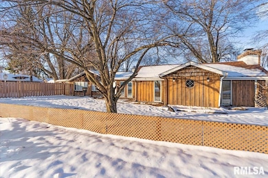 1725 Adlai Stevenson Dr unit 1, Springfield, IL 62703 - photo 2