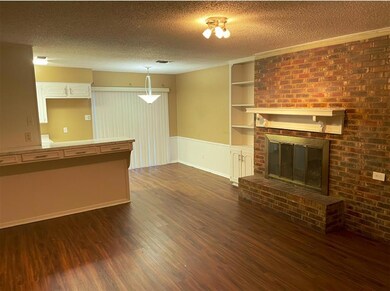 510 Billie Ruth Ln unit 510, Hurst, TX 76053 - photo 4