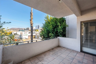647 Wilcox Ave unit 2G, Los Angeles, CA 90004 - photo 4