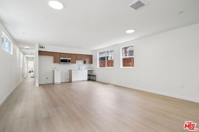 1675 E 111th St, Los Angeles, CA 90059 - photo 5