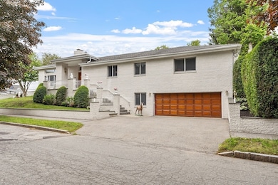 0 E Border Cir, Medford, MA 02155 - photo 2