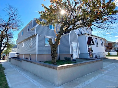 121 Carroll Ave, Valley Stream, NY 11580 - photo 2