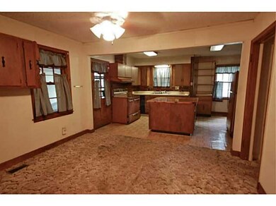 Open kitchen and breakfast Rm. Island in the kitch