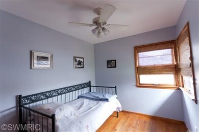 1426 Mayfield Ave NE, Grand Rapids, MI 49505 - photo 5