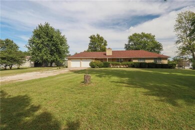 21935 S Webster St, Spring Hill, KS 66083 - photo 5