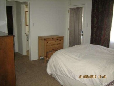 Aprox. 12x10 master bedroom with walk in closet an