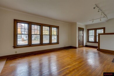 818 Baker Ave, Mankato, MN 56001 - photo 3