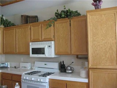 8763 Gracilior Place, Escondido, CA 92026 - photo 4