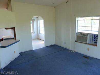 1572 138th Ave, Wayland, MI 49348 - photo 2