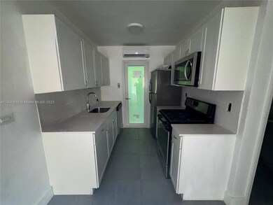 75 Washington Ave unit 10, Miami Beach, FL 33139 - photo 3