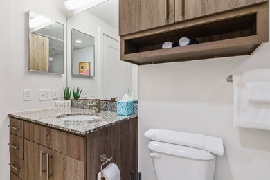 3550 Main St unit 5402, Houston, TX 77002 - photo 6