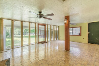 216 W. 4th St. Roanoke-12