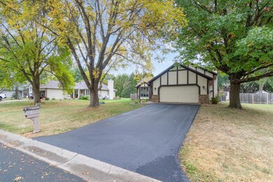 9536 Minnesota Ln N, Maple Grove, MN 55369 - photo 2