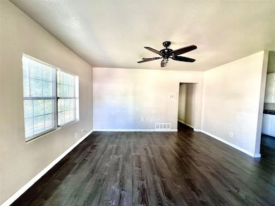 111 W 1st St, Weatherford, TX 76086 - photo 3