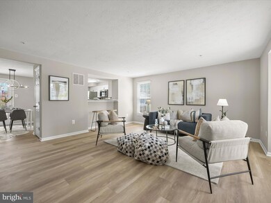 831 Cinnamon Ct, Odenton, MD 21113 - photo 2