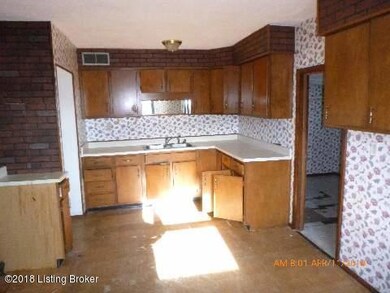 6507 Burlwood Dr, Louisville, KY 40229 - photo 6