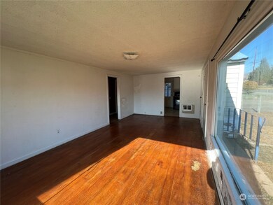 102 N Nile Ave, East Wenatchee, WA 98802 - photo 4