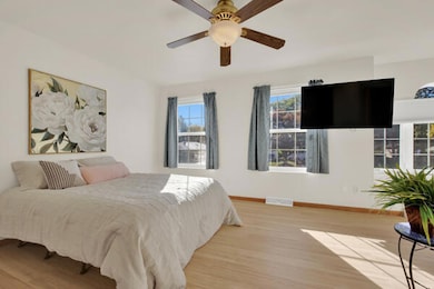 2350 E Sandy Acre Rd, West Bend, WI 53090 - photo 5