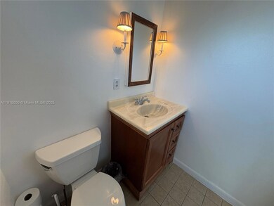 2223 Park Ln unit 211, Hollywood, FL 33021 - photo 7