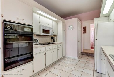 10-Kitchen