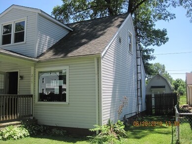 215 E Cowing Dr, Muncie, IN 47303 - photo 3